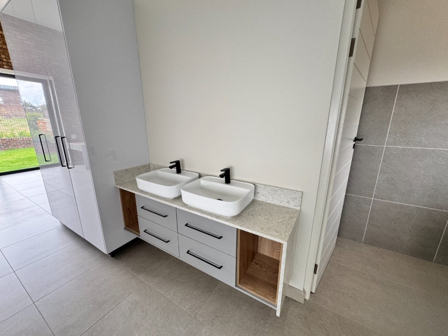 To Let 3 Bedroom Property for Rent in Helderzicht Eco Estate North West